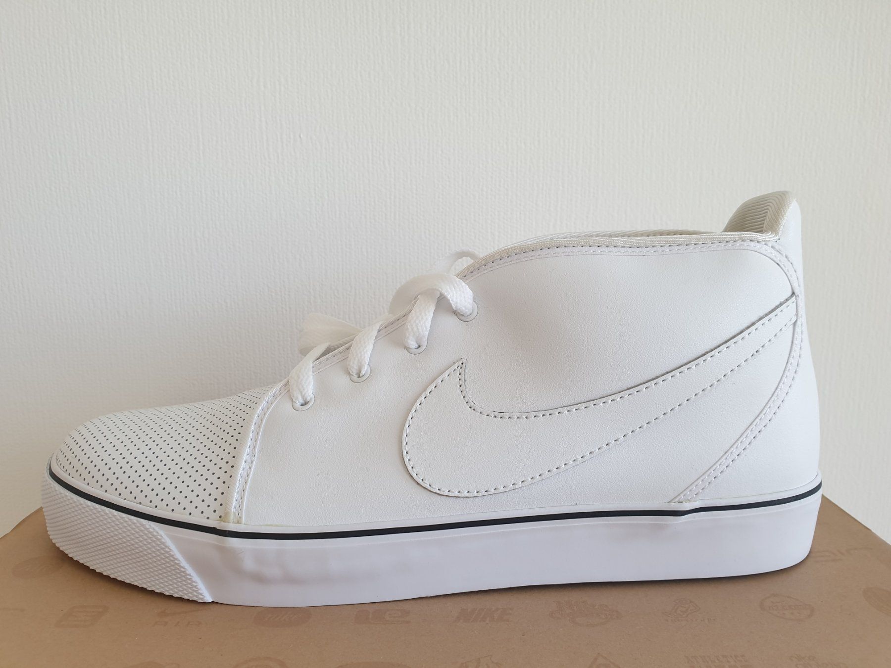 Nike Scarpe da uomo: NIKE TOKI Gr.42,5 – Nuovo e nell'imballaggio originale da Herisau venduto da dku_85hh