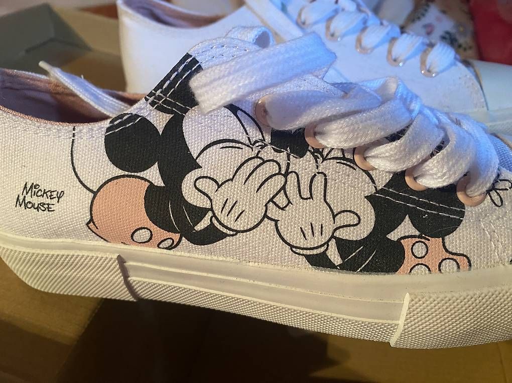 Scarpe da donna: Scarpe Disney Anna field – Usato da Odogno venduto da lar_j5vk