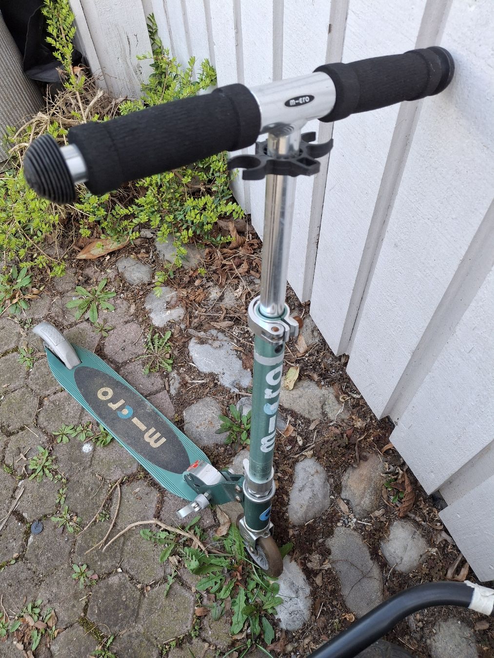 Micro Fahrzeuge für Kinder: Micro Tretroller, gebrauchter Zustand – Gebraucht aus Cham von Girasol3