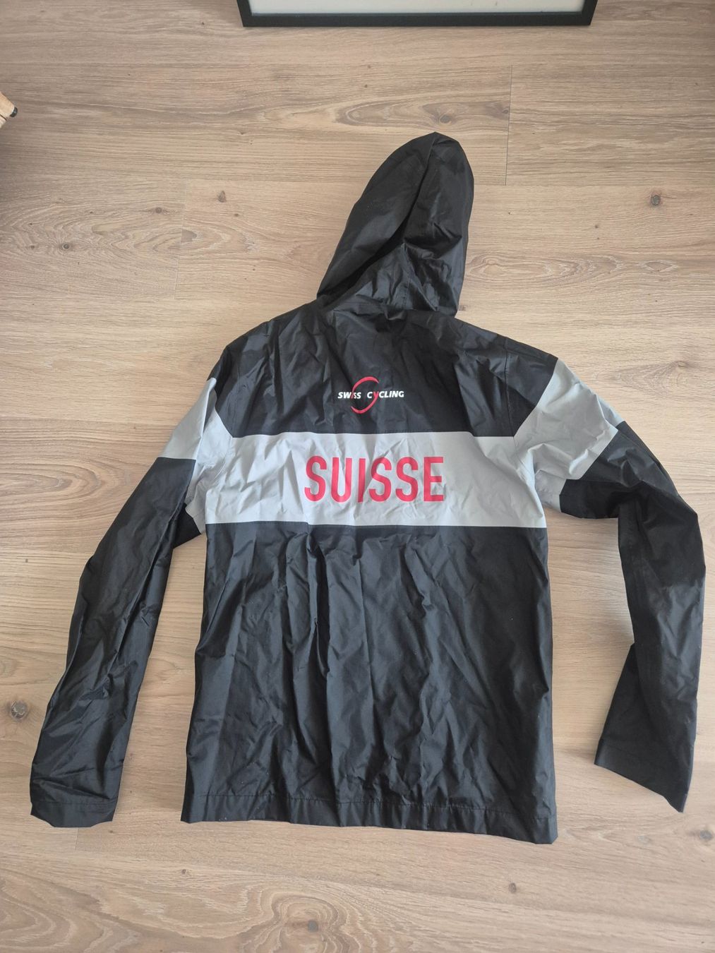 Assos Canottiere & Pantaloni: Regenjacke Swiss Cycling – Nuovo (secondo la descrizione) da Steinhausen venduto da des_zv87 3