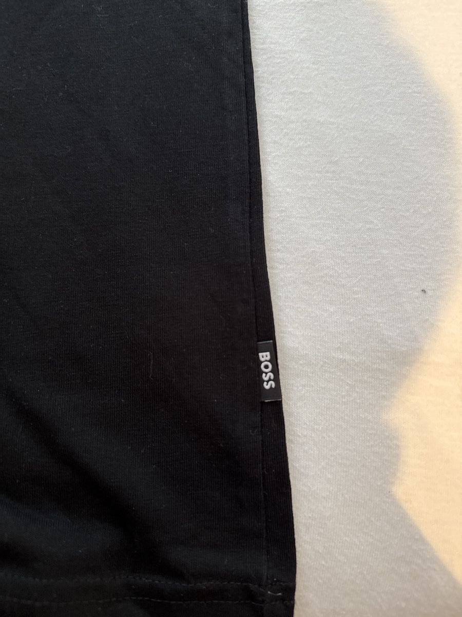 Hugo Boss T-shirt: T-shirt Boss noir – Nuovo (secondo la descrizione) da Lausanne venduto da raf_k5nx 2
