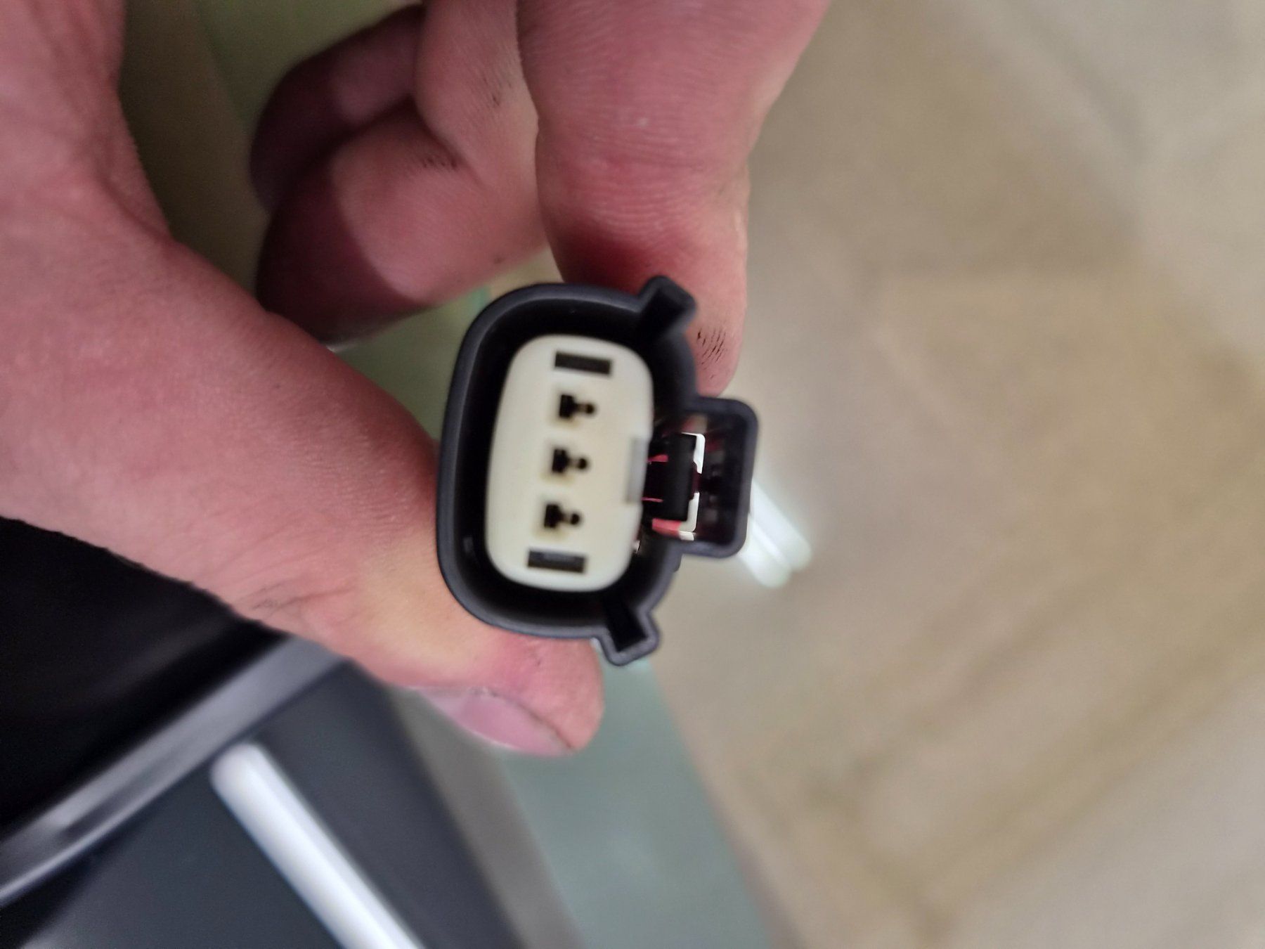 Tesla Accessori per altri veicoli: Parabrezza Tesla Model 3 con sensore pioggia/luce – Nuovo e nell'imballaggio originale da Biasca venduto da and_k7mk 2