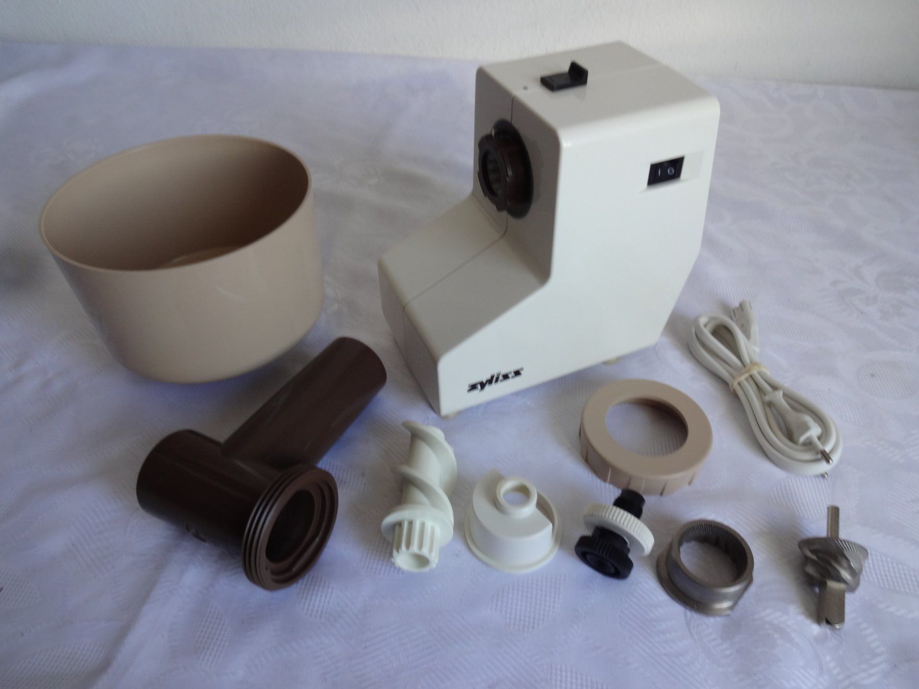 Zyliss Elettrodomestici da cucina: Zyliss Elektro - Getreidemühle – Usato da Frauenfeld venduto da Reyy58 1