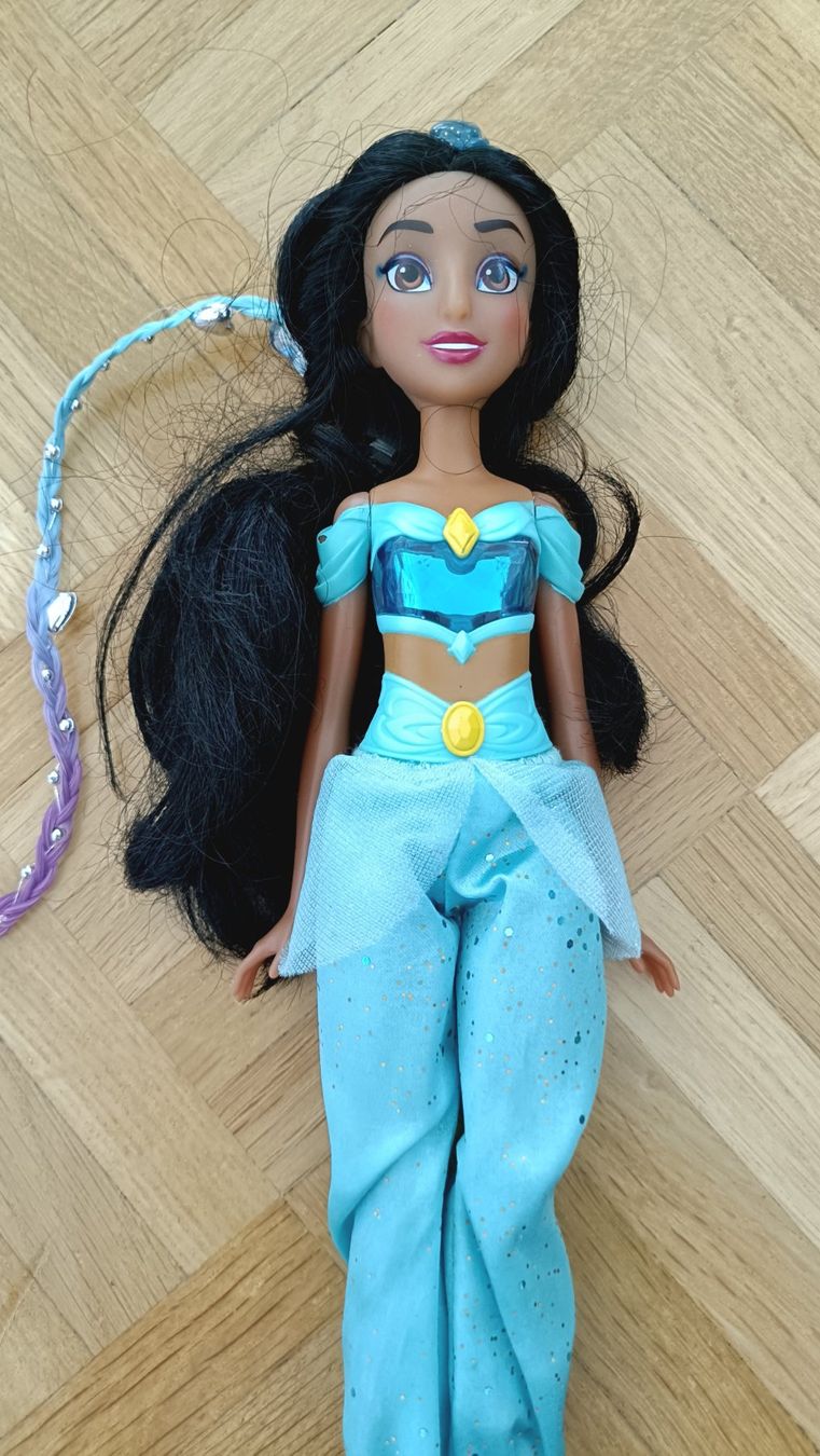 Poupées: Puppe bespielt – D'occasion à Dübendorf par Me_sa 1