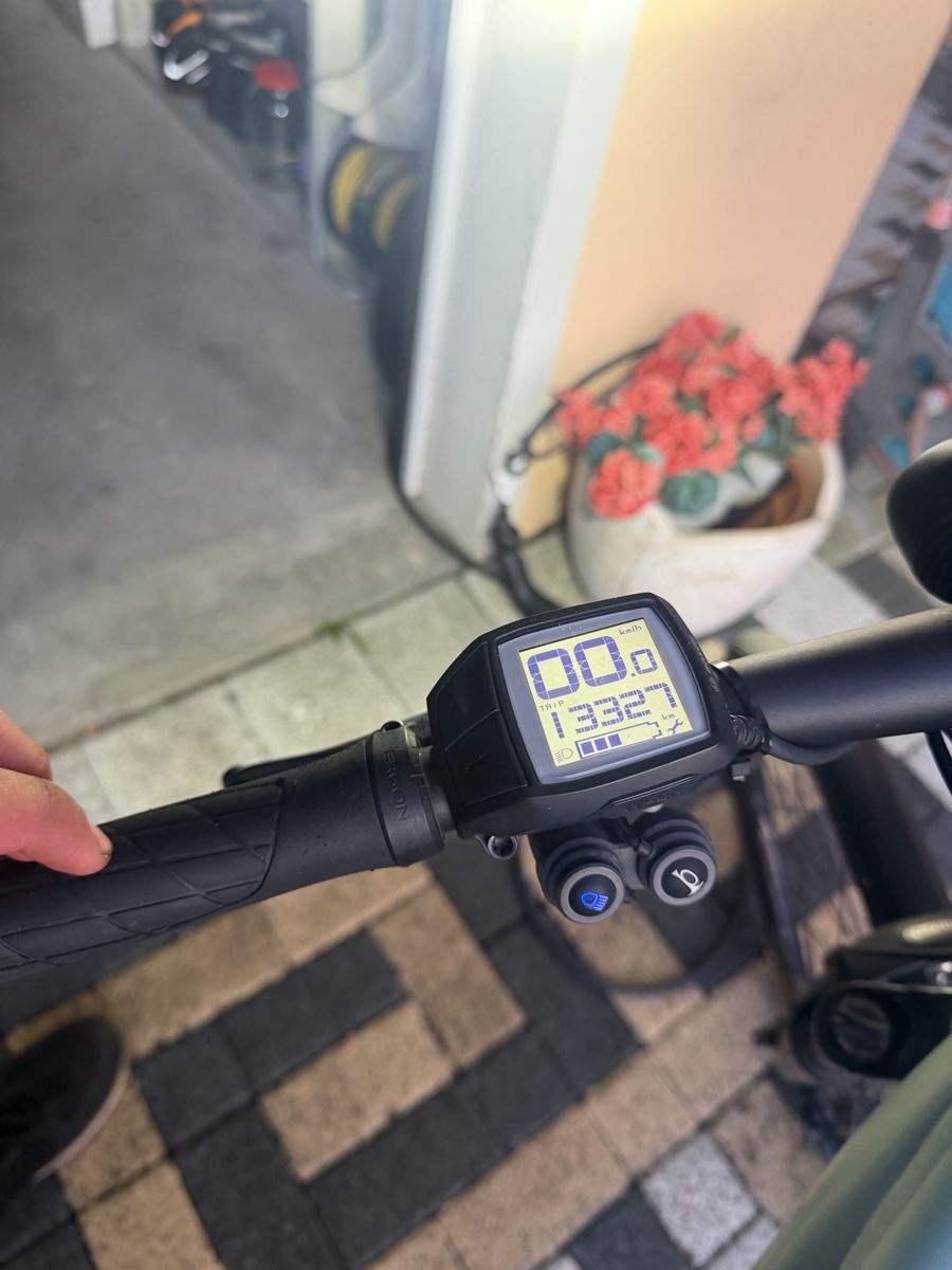 Riese & Müller Velos: 🚲 Riese & Müller Roadster4 Mixte E-Bike zu verkaufen 🚲 – Gebraucht aus  von  4