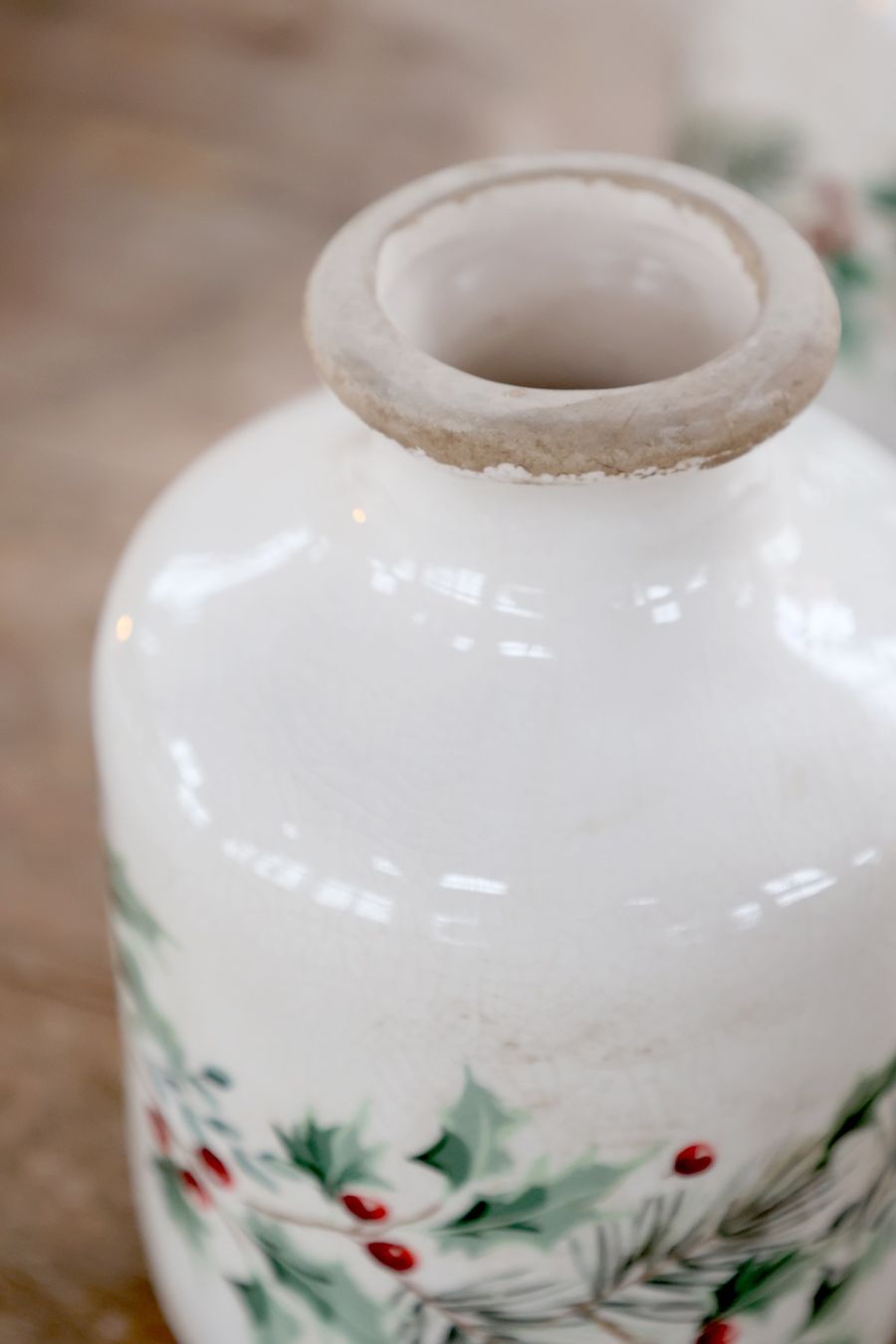 Vase & Récipients: Chic Antique Vase mit Stechpalme – Neuf avec emballage d'origine à Innertkirchen par Glatthard-Interior 2