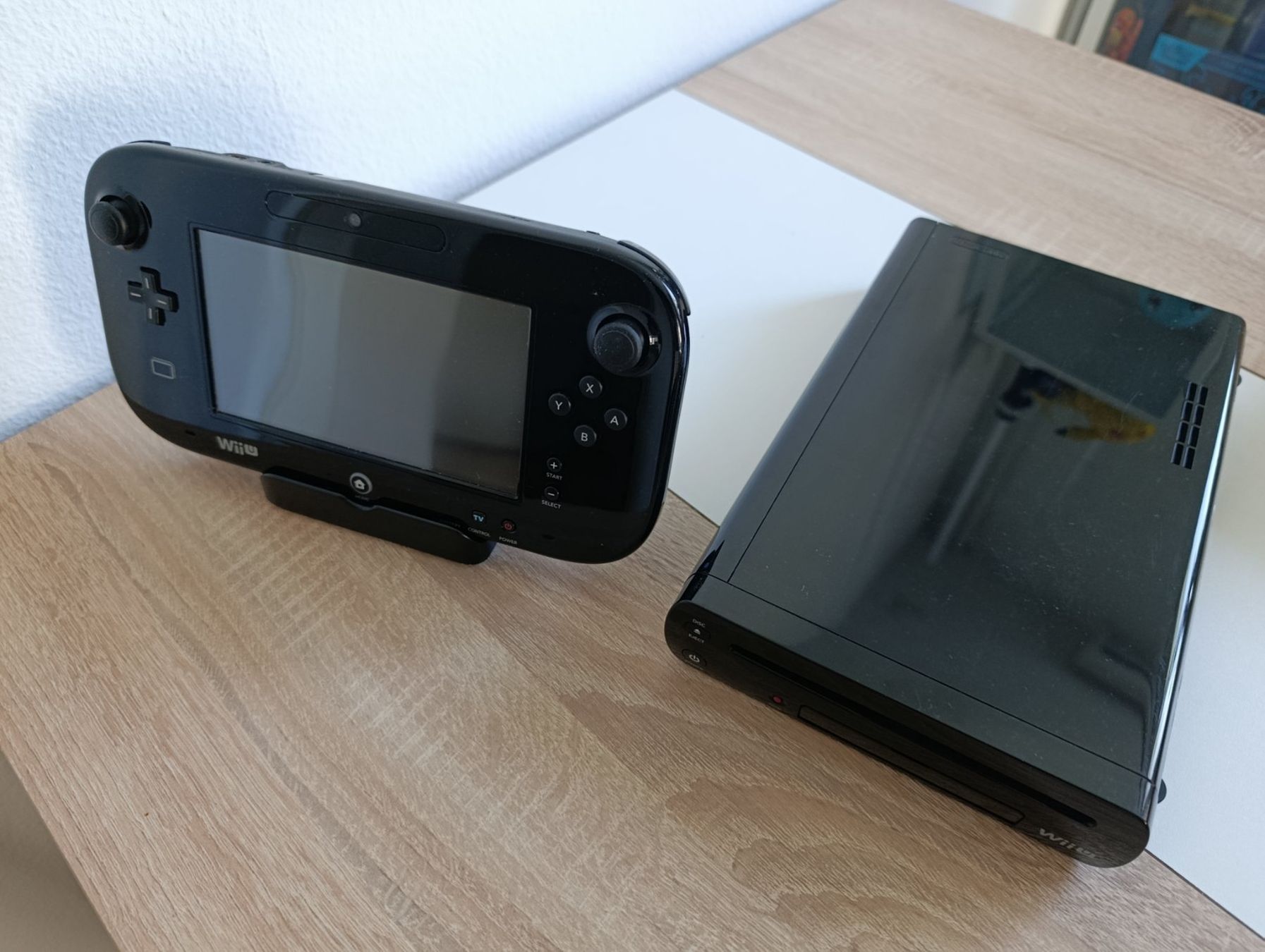 Nintendo Console: Nintendo Wii U - Mario & Luigi Premium Pack – Usato da Ostermundigen venduto da kit_dh6z 4
