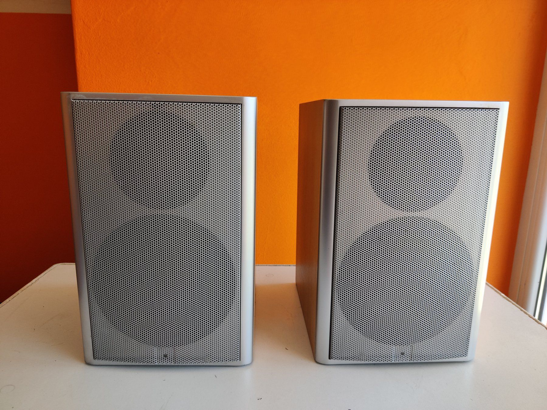 Canton Casse acustiche: CANTON LE 102 2-way bass reflex compact speaker – Usato da Novazzano venduto da cri_kd9t