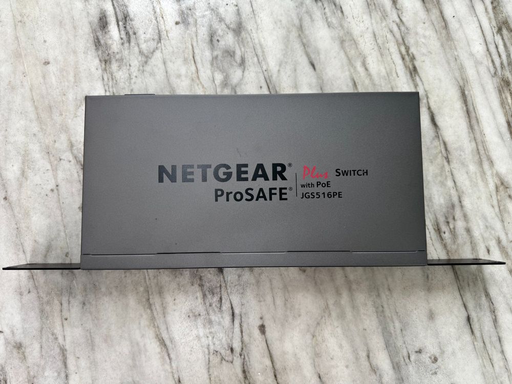 Netgear ProSAFE Plus with PoE JGS516PE, 16 Port (Gebraucht) in ...