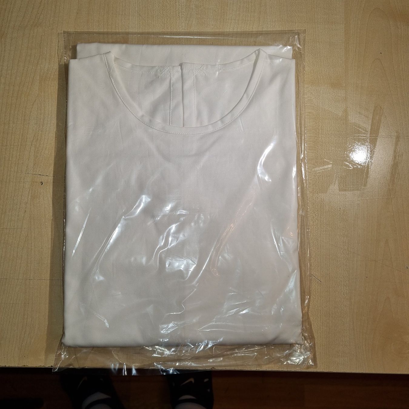 T-shirt: Künstlerbedarf – Usato da Kriens venduto da gra_fhn7 1