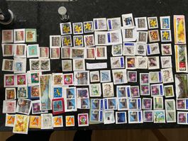 124.40Fr Ungestempelte Briefmarken auf Papier Frankaturware