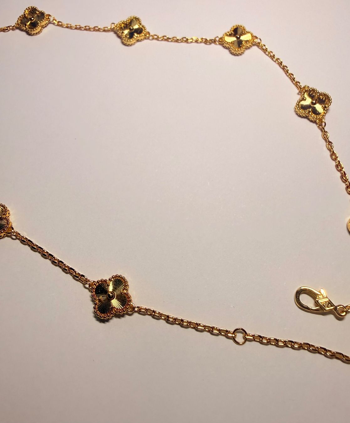 Colliers: Collier petit trèfle doré – Neuf avec emballage d'origine à St-Maurice par Sandrinette123 5
