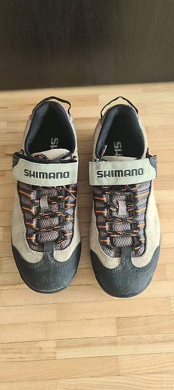 Scarpe da uomo: Shimano Bikeschuhe Damen Gr. 40 – Usato da Winterthur venduto da Nika.Rock