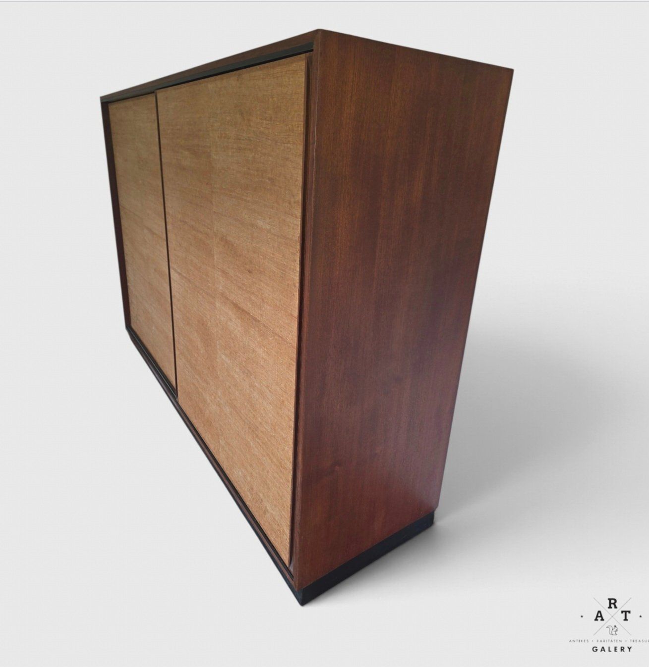 Armadi: Dieter Wäckerlin Schrank – Usato da Laufen venduto da Art-Galery-Squirrel 2