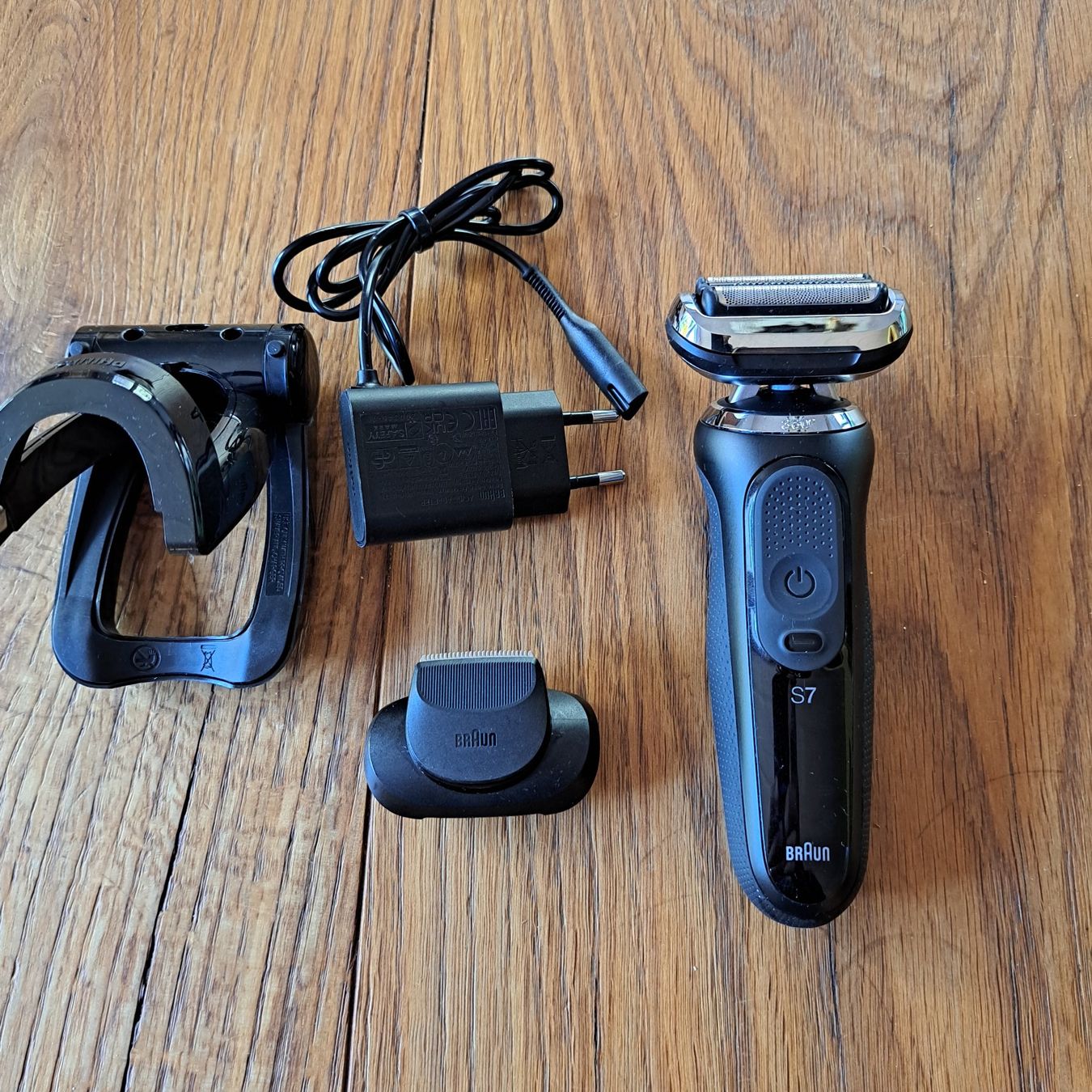 Rasoi & Lamette da barba: Braun Series 7 Elektrorasierer – Usato da Riedern venduto da E-street1949