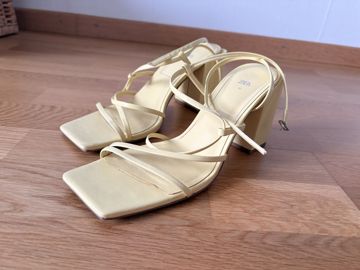 Zara Scarpe da donna: Talons jaunes à lacets Zara – Usato da Ostermundigen venduto da nonorganic 1