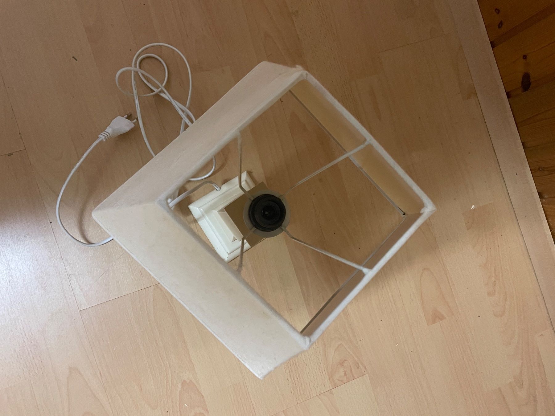 Lampade: Lampe de chevet socle en bois – Usato da Neuchâtel venduto da Idea_plus 2