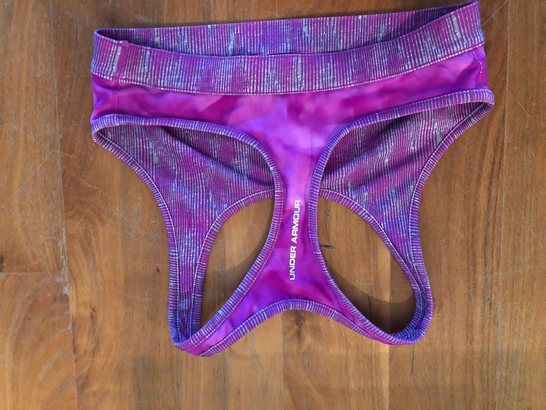 Tops: Top Sport – Neu (gemäss Beschreibung) aus Jenins von Pocahontas013