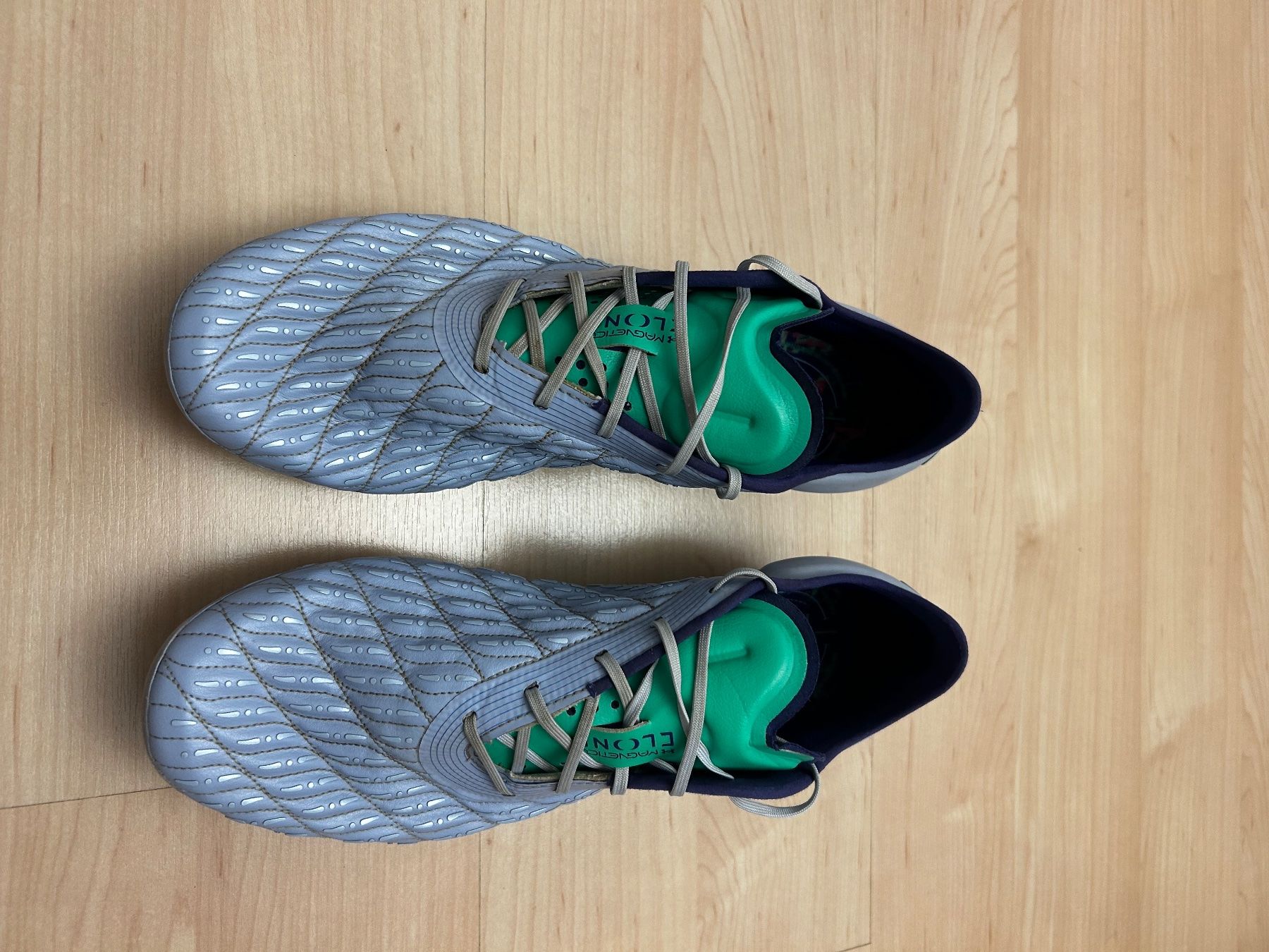 Under Armour Scarpe da uomo: Under Armour Fußballschuhe – Usato da Wald ZH venduto da Val_21 1