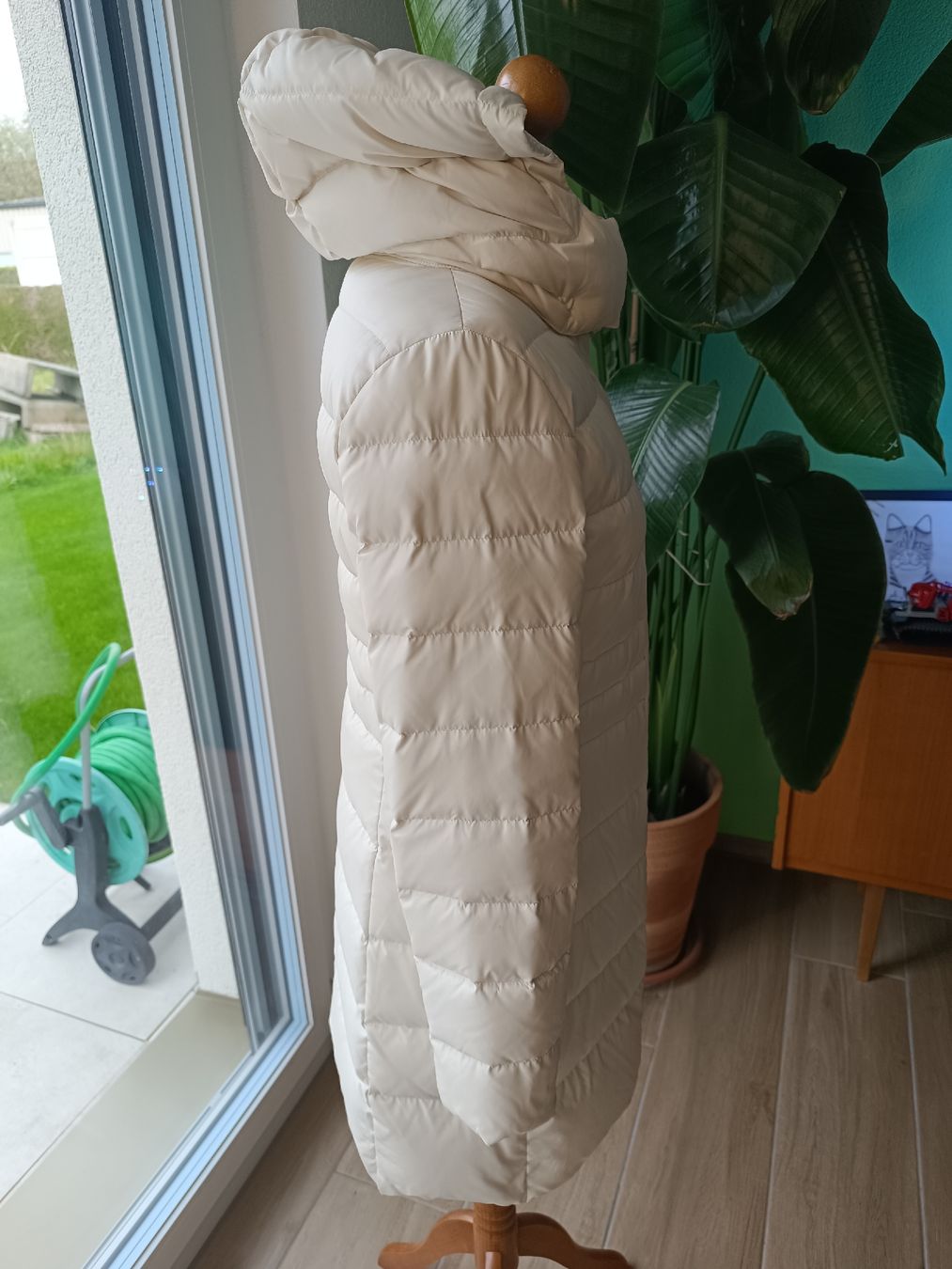 Calvin Klein Mäntel: Calvin Klein Daunenmantel – Gebraucht aus Wolfwil von SecondOwner 3