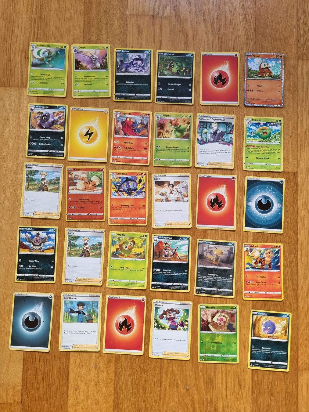 Pokémon Carte collezionabili: Pokémon Sammelkarten 100 Stück – Usato da Wünnewil venduto da SarahB01