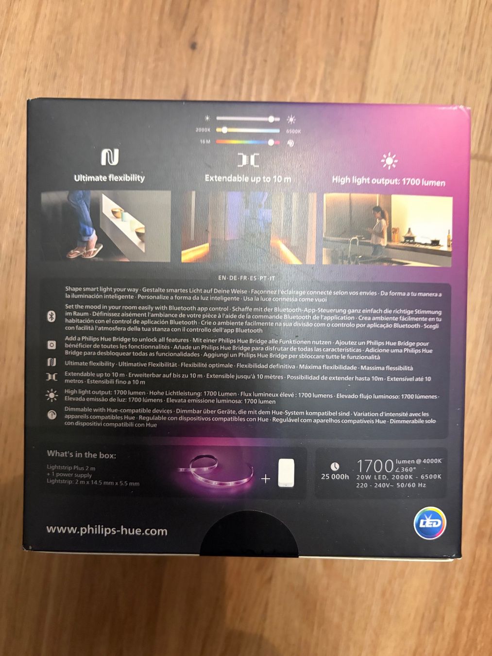 Philips Ghirlande e barre luminose: Philips Hue White & Color Ambiance Lightstrip Plus 2m Basis – Nuovo e nell'imballaggio originale da Aeschi SO venduto da Bluemail 1