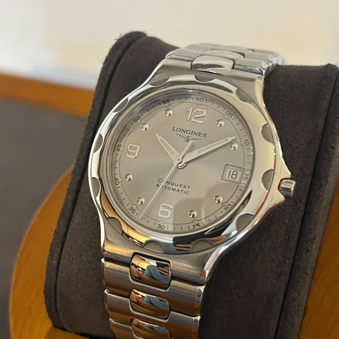 Longines Montres: Longines Conquest Automatic Date Silver Dial L1.634.4 – D'occasion à Carouge GE par Watchaser 2