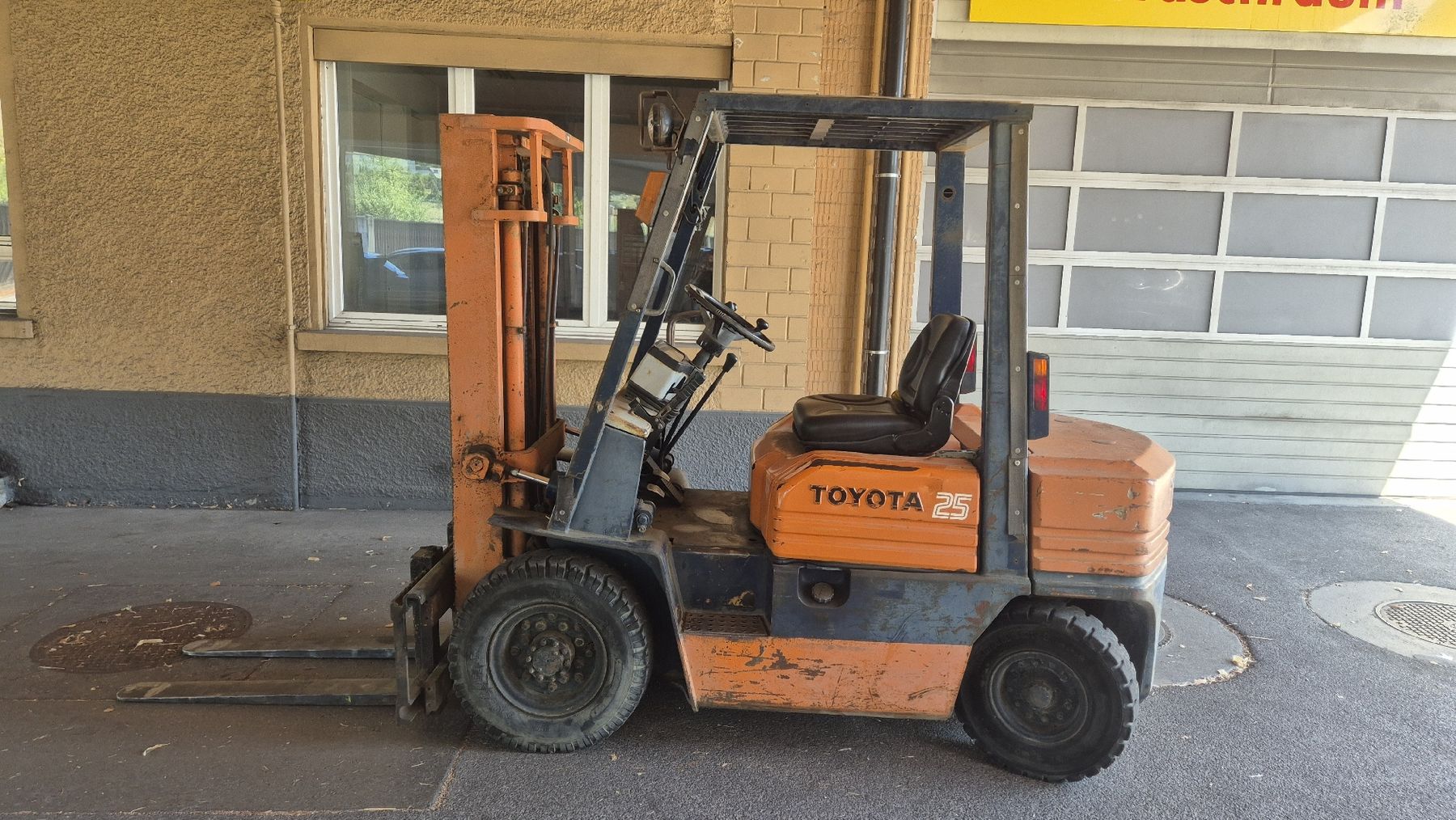 Toyota Gabelstapler & Hubwagen: Toyota Gabelstapler Diesel – Gebraucht aus Wichtrach von florianw02 4