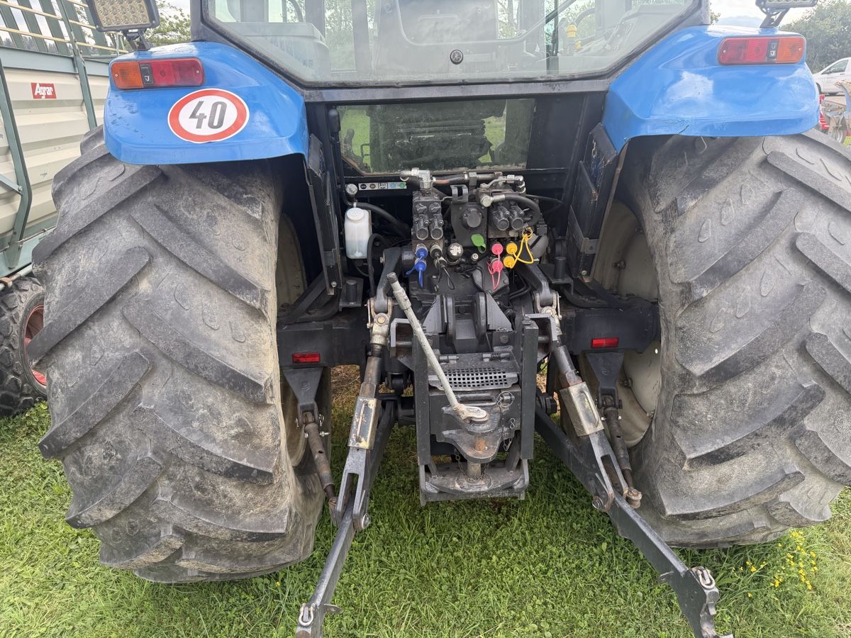 New Holland Traktoren: Traktor Ford 8360 4 WD – Defekt aus Burgistein von Sterchi0 1