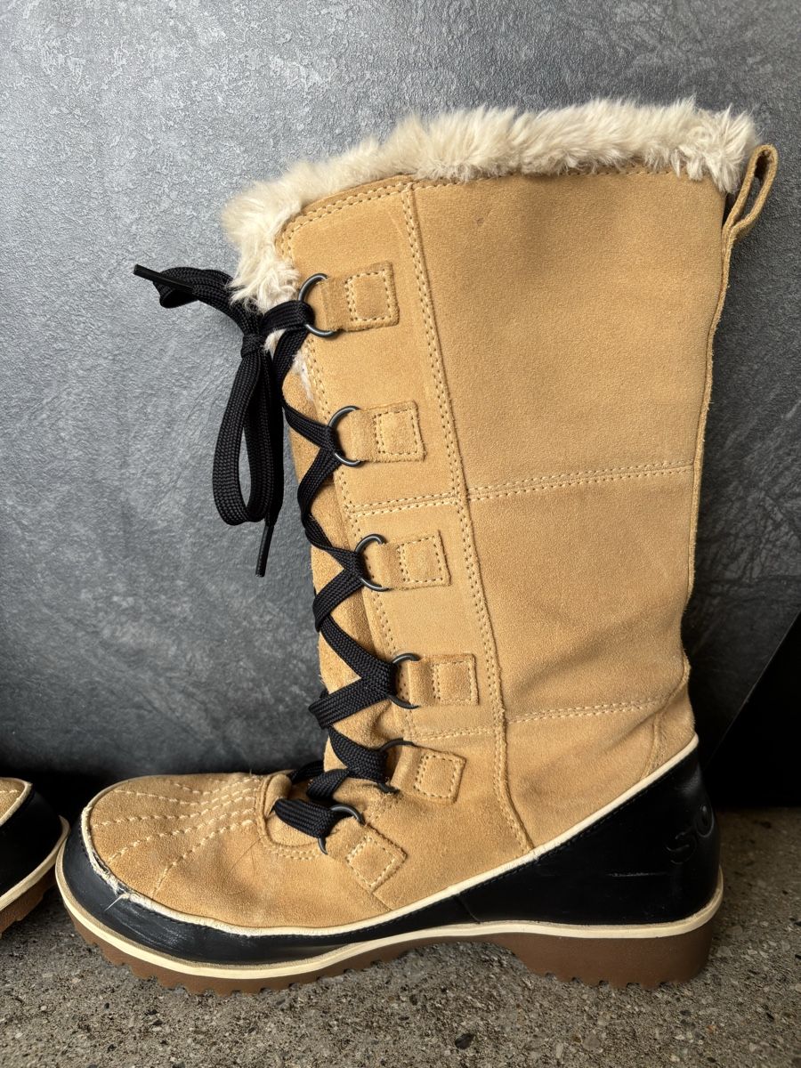 Sorel Damenschuhe: Bottes d'hiver Sorel fourrées chaudes T39 – Gebraucht aus Sion von tchana77 1