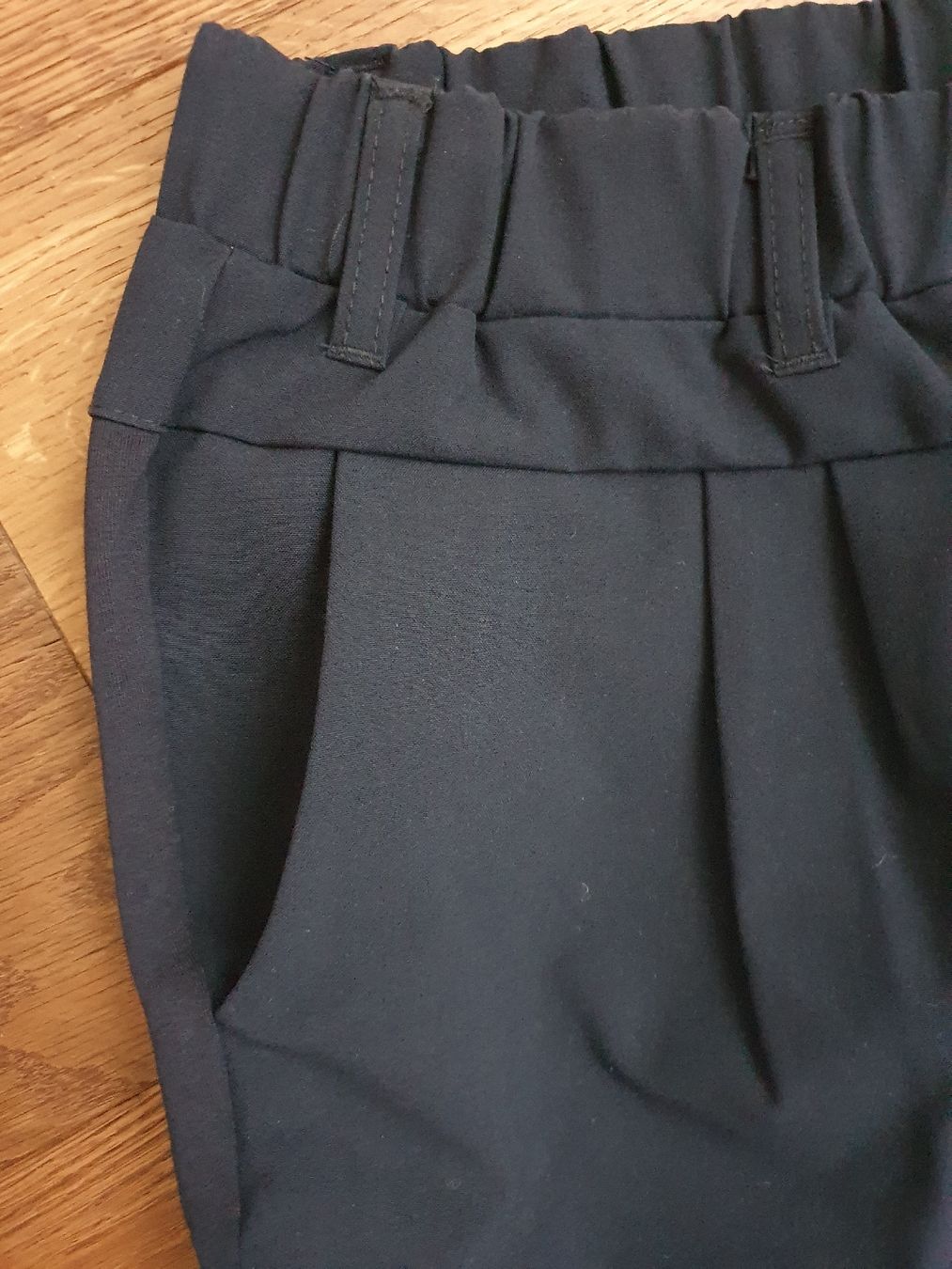 Pantalons: Caprihose Damen 36 Kaffe – Neuf avec emballage d'origine à Fischingen par nad_fxf2 1