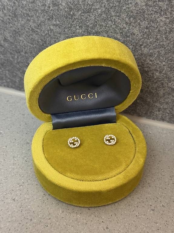 Ohrringe & -stecker: Gucci Interlocking Ohrstecker mit Diamanten – Gebraucht aus Schaffhausen von AG2013