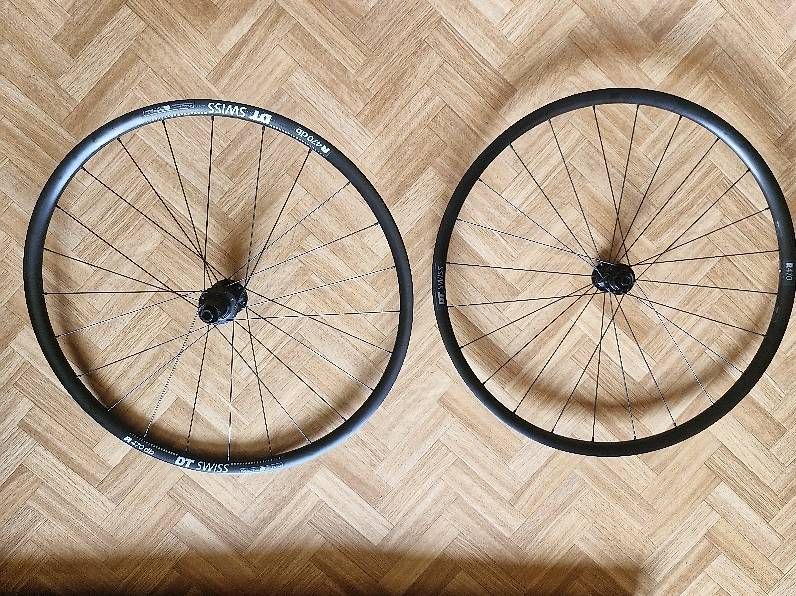 Pezzi di ricambio: Laufradsatz DT Swiss R470 db – Usato da Riggisberg venduto da ancash