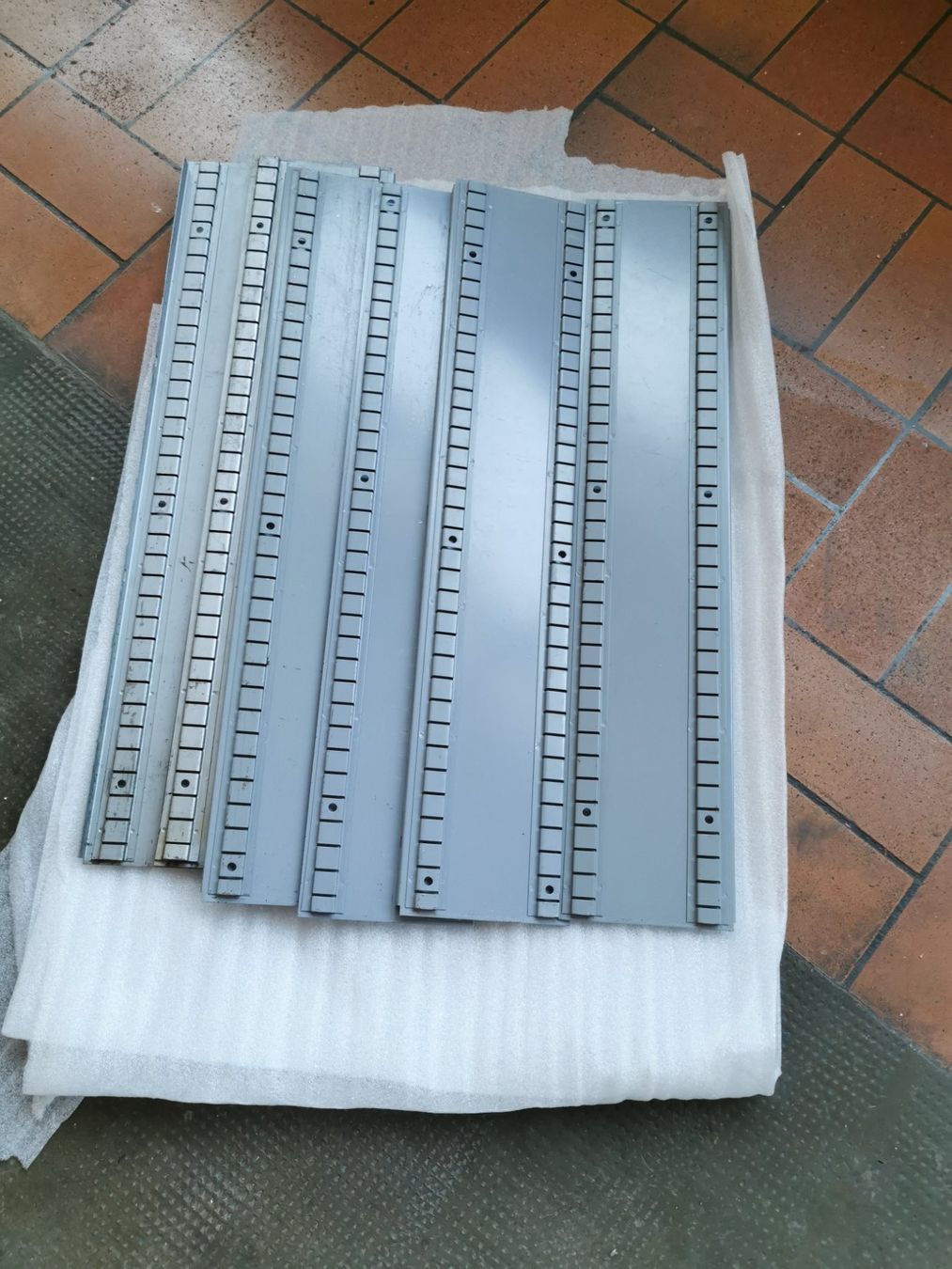 Lista Banchi da lavoro: 6 Lista Schlitzwände 125 mm – Usato da Niederdorf venduto da salti 2