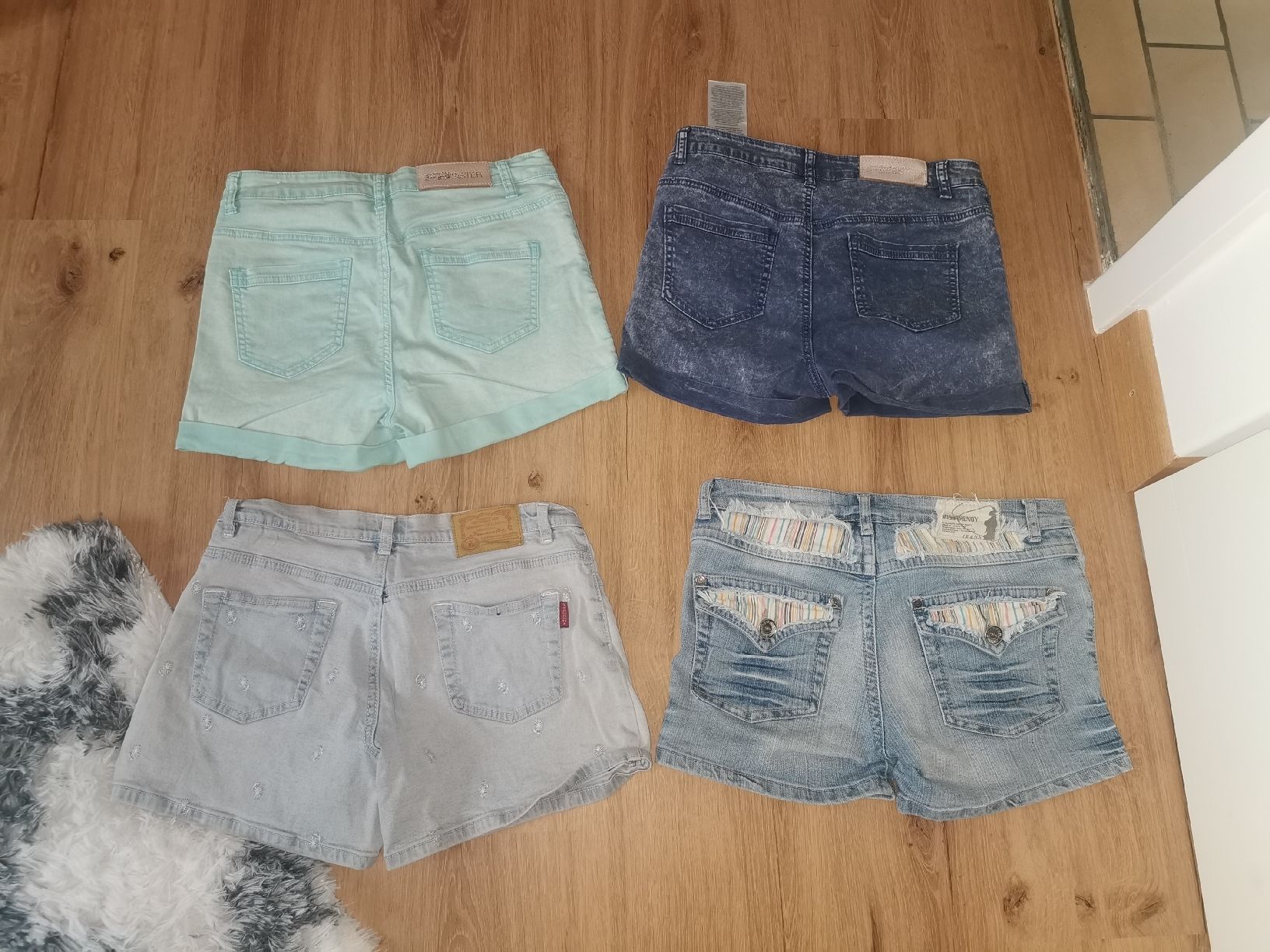 Jeans: 4 Jeansshorts Gr. S /36 – Gebraucht aus Aadorf von mona_speedy 1