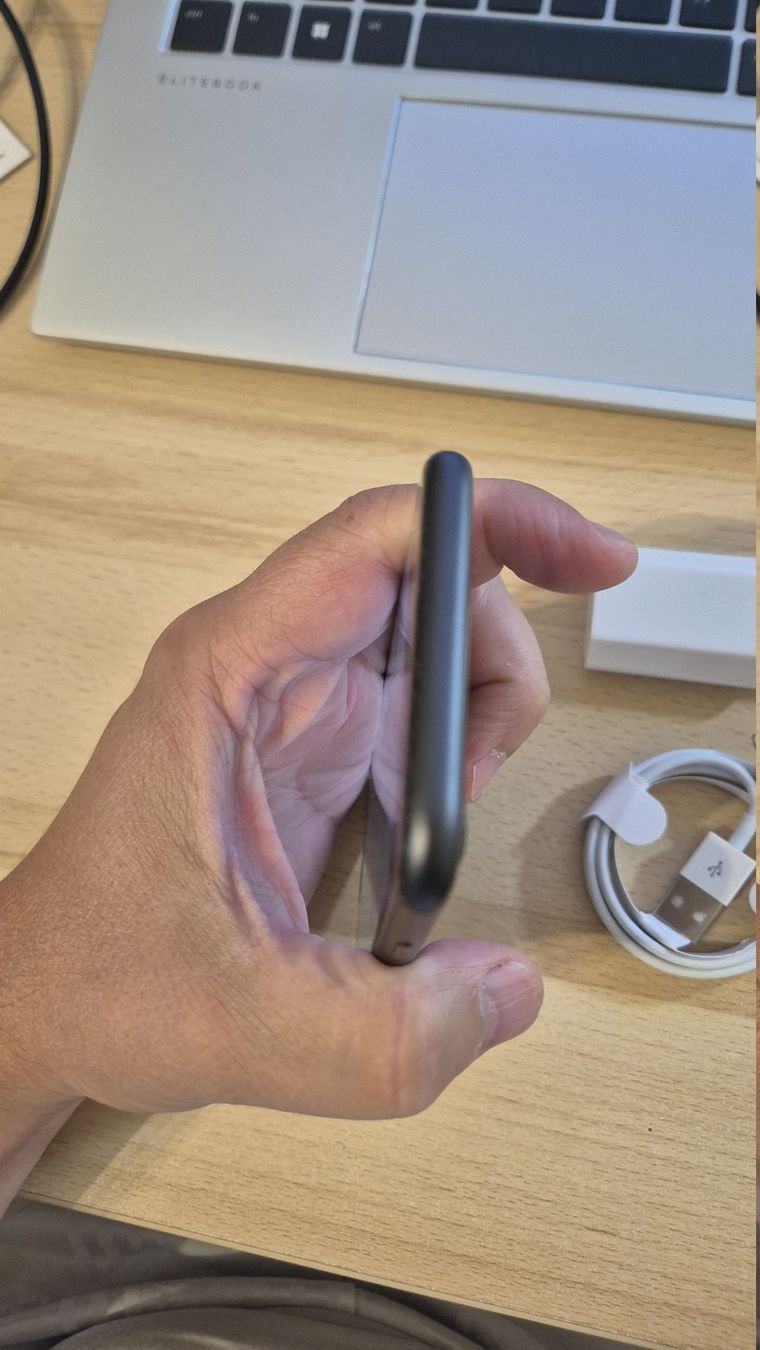 Apple Telefoni cellulari / Smartphones: iPhone 8 64GB Space Gray 3014 Akku bei 88% – Usato da Münchenbuchsee venduto da MV_Solutions 6
