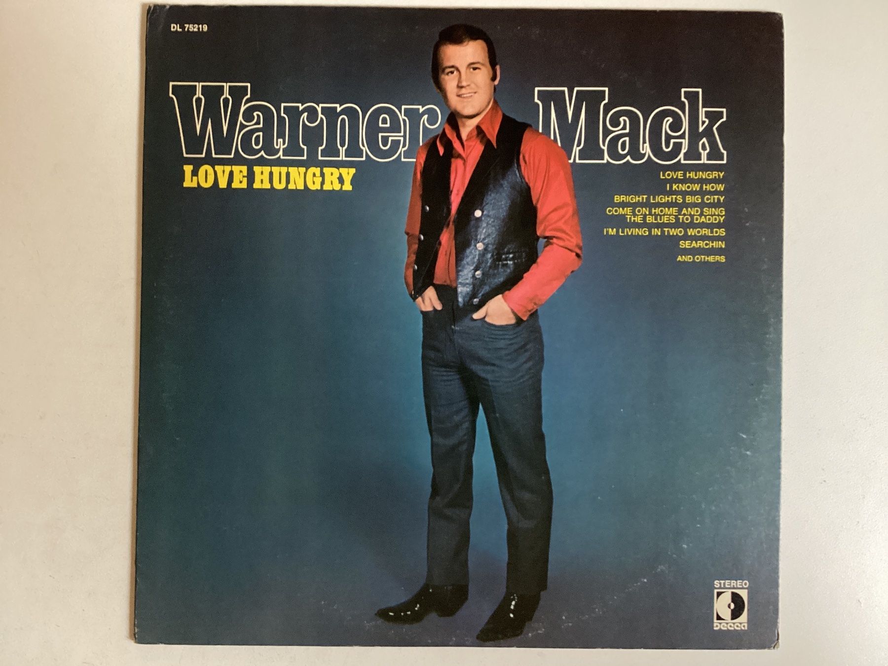 Dischi in vinile: Warner Mack LP - Love Hungry – Usato da Gutenswil venduto da Hamzian