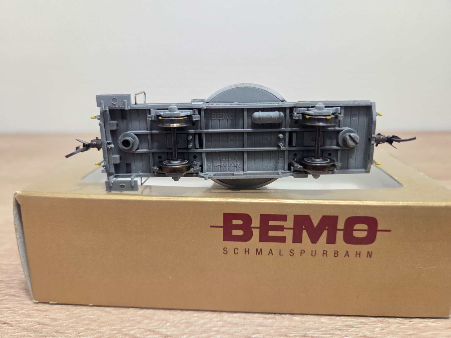 Bemo Modelleisenbahnen: Bemo 7459.100 Zementtransportwagen RhB H0m – Gebraucht aus St-Aubin-Sauges von Lo_Go 4