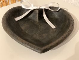 Herzförmige Schale Shabby-Chic  Metall bronziert