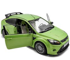 FORD FOCUS RS MK2 MASSSTAB 1:18 2009 ULTIMATE GREEN