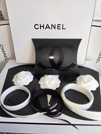 Chanel Verpackung Bänder Kamelien