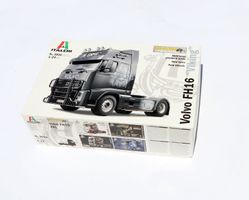 Volvo FH16 "Viking" 1:24 von Italeri