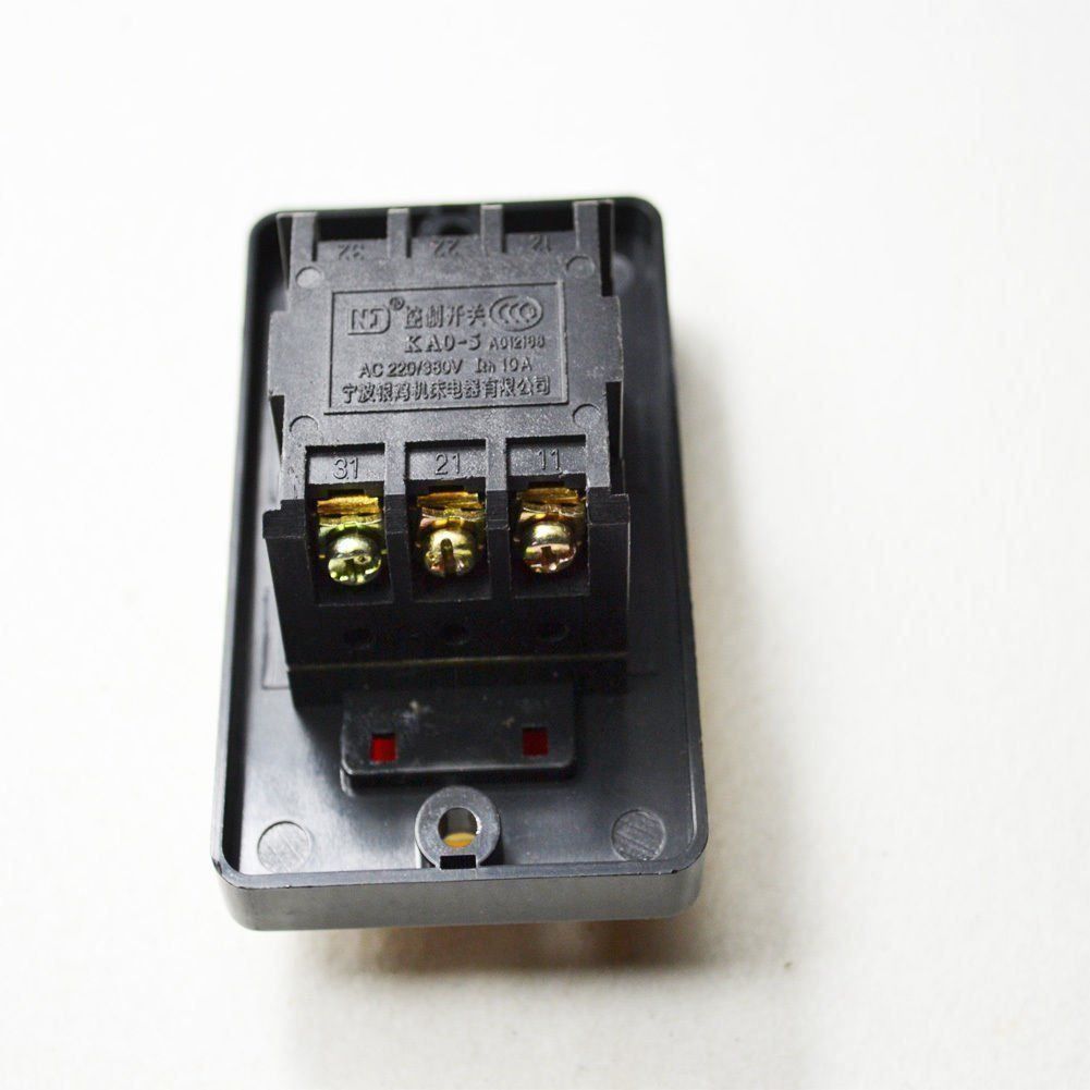 Interruttori: 3 Phassiges Schalter 3 x 10A, 400V – Nuovo e nell'imballaggio originale da Horw venduto da Arta20000 2