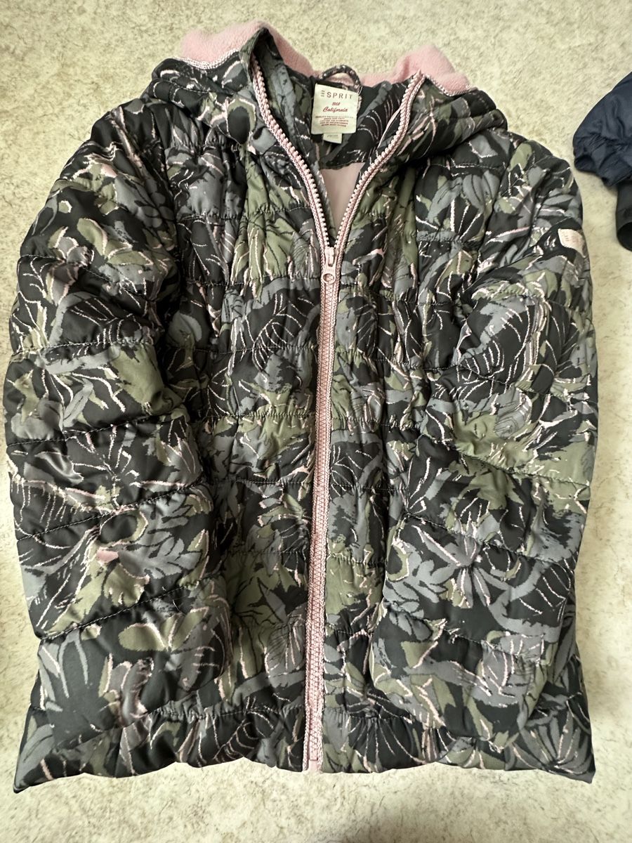 Esprit Giacche & Cappotti: Winter Jacke gr 128/134 – Usato da Pratteln venduto da milisandra 1