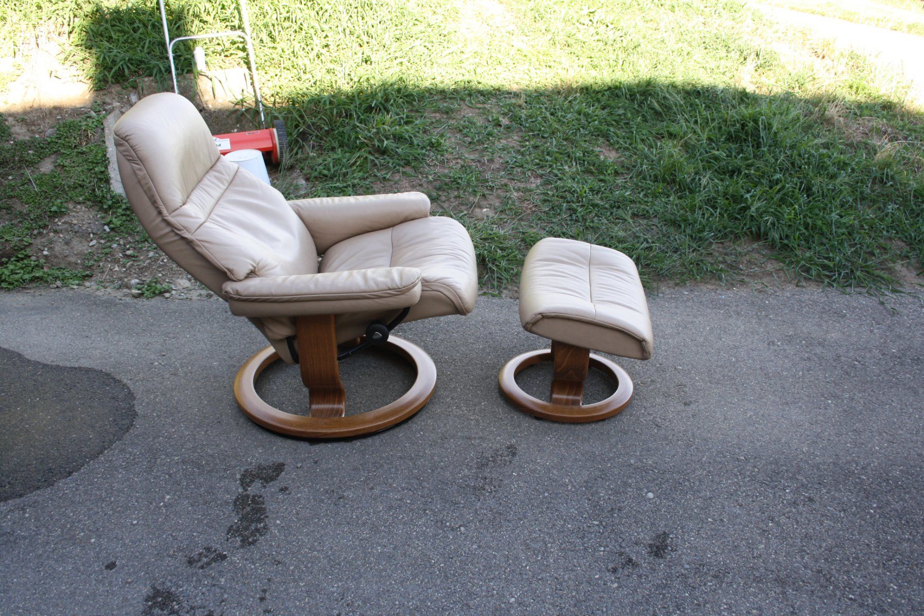 Stressless Poltrone: Stressless Relaxsessel mit Hocker Sessel – Usato da Wauwil venduto da Vintagesky 3