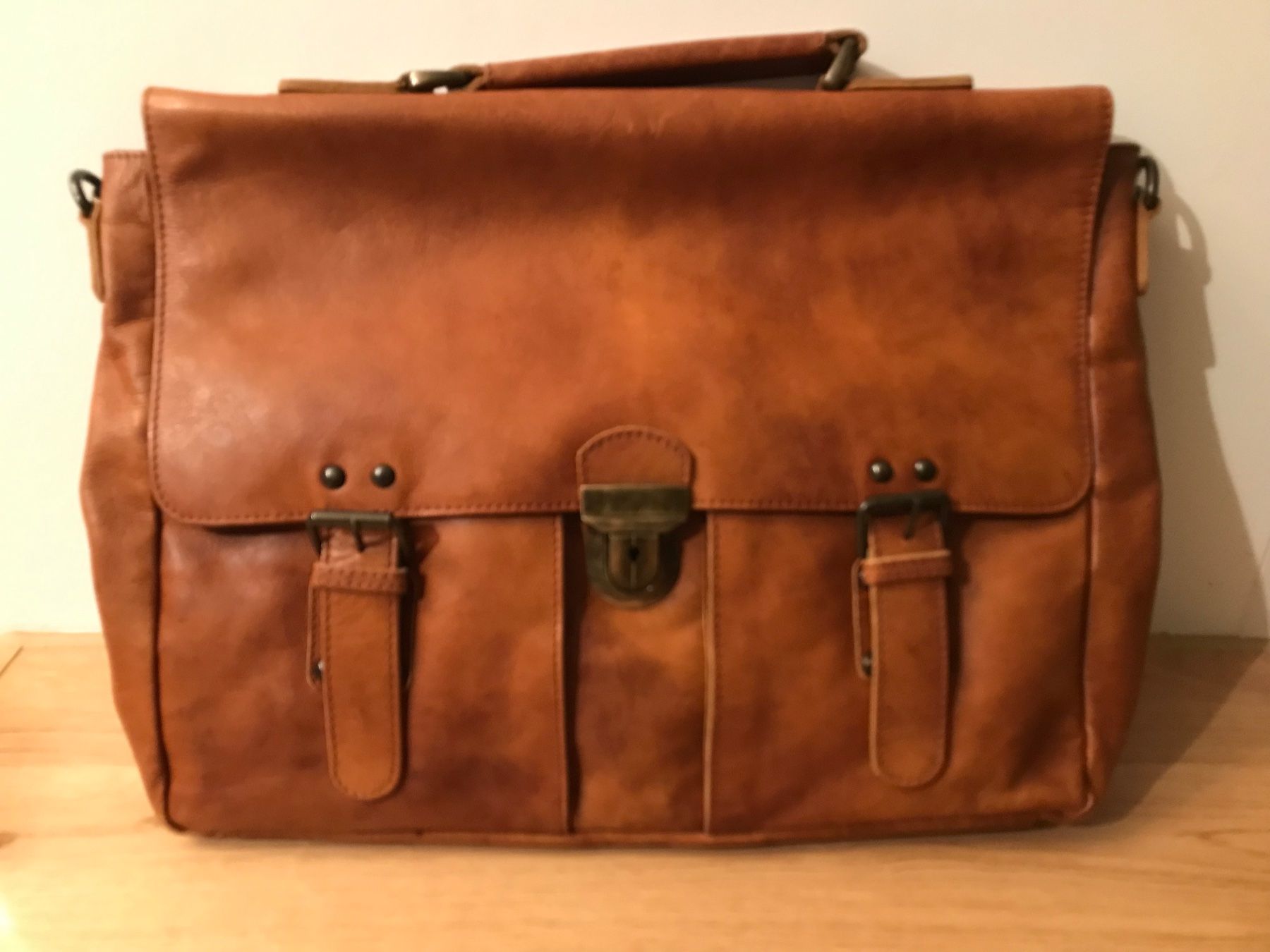 Borse: Tasche aus Leder – Nuovo (secondo la descrizione) da Küsnacht ZH venduto da Quiti