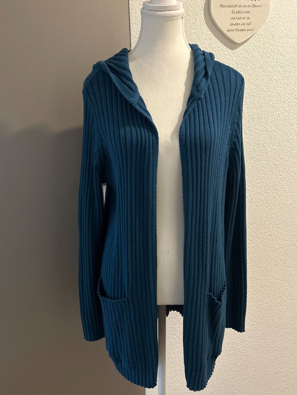 Giacche: Kapuzenstrickjacke petrol  von bpc selection Gr. 40/42 – Nuovo (secondo la descrizione) da Brunnen venduto da Nala2929