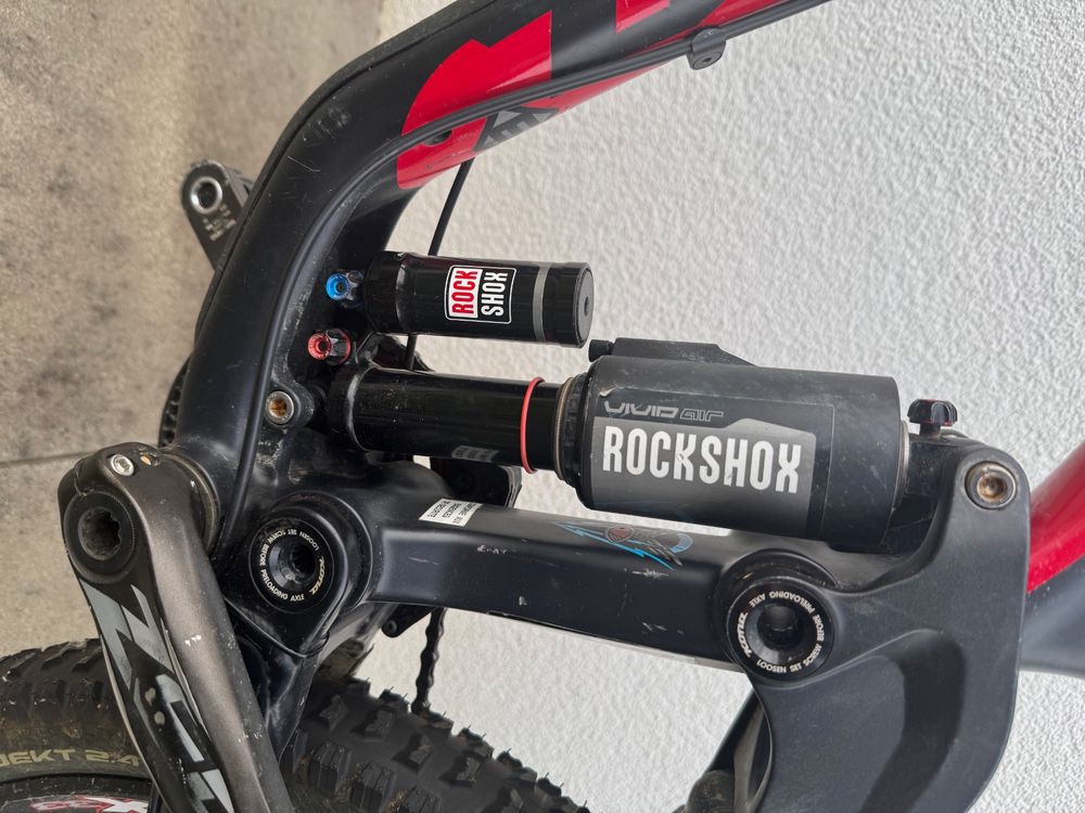 Kona Vélos: Kona Operator Carbon 26" S RocK ShoX Boxxer ZEE – D'occasion à Widen par Nr1astrid 4
