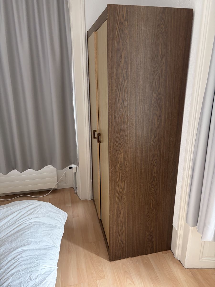 Armadi: Vintage Kleiderschrank – Usato da Hospental venduto da lillyotth 1