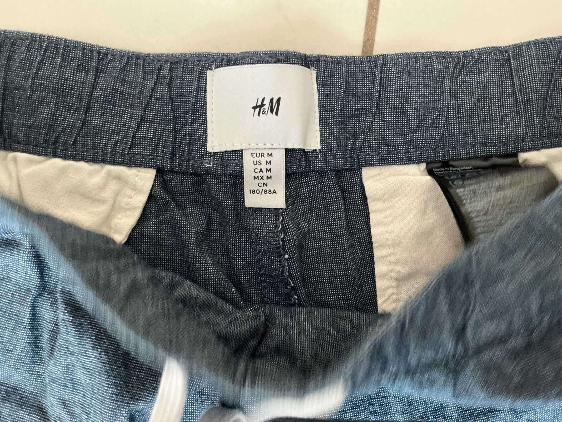 H&M Pantaloni: Shorts Gr.M H&M – Usato da Biel-Benken BL venduto da Sahra1 1